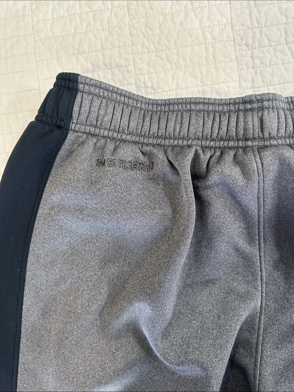 Under Armour Storm 1 Medium Loose Gray Black Athletic Pants Like New Sweatpant